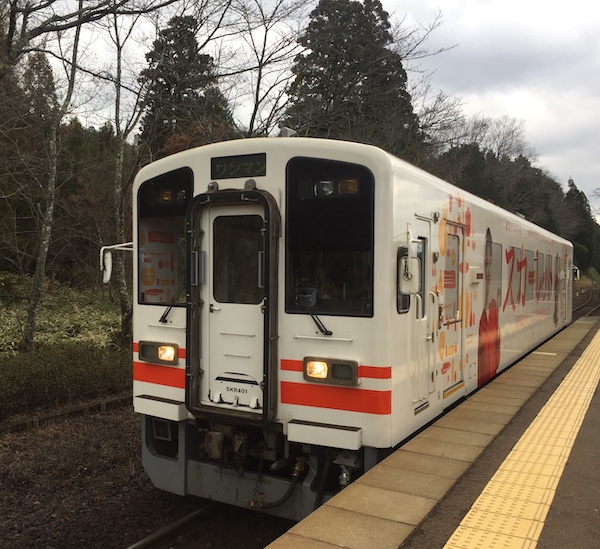 信楽高原鐵道-スカーレット正面